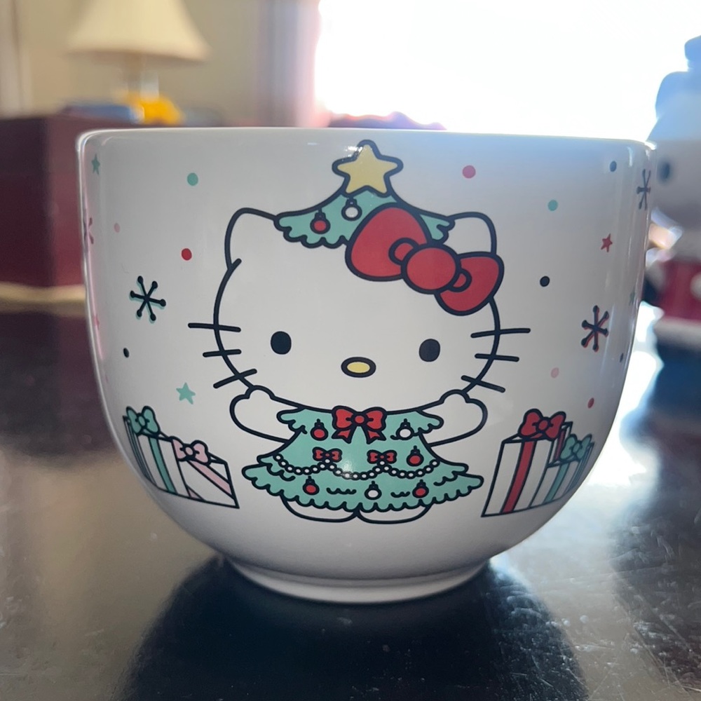 Hello kitty bowl